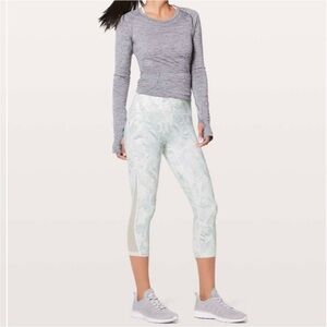 Lululemon • Train Time Crops • Size 8 • EUC